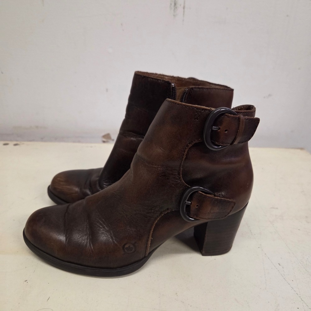 Born Womens Ankle Booties Dark Brown Leather Buckle Block Heel D40518 Size 6.5 M